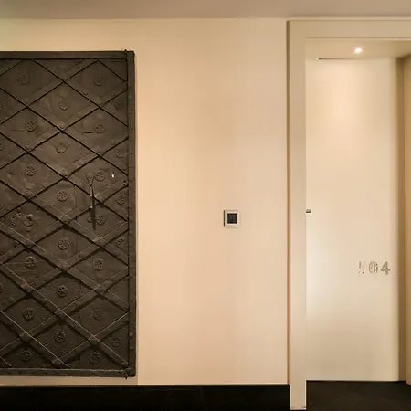 Quentin Hotel