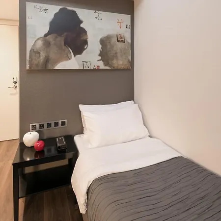 Hotel Quentin 4*