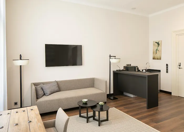Hotel Quentin 4*