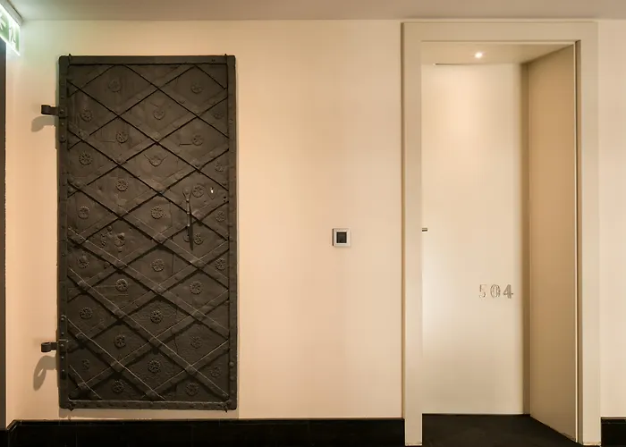 Quentin Hotel