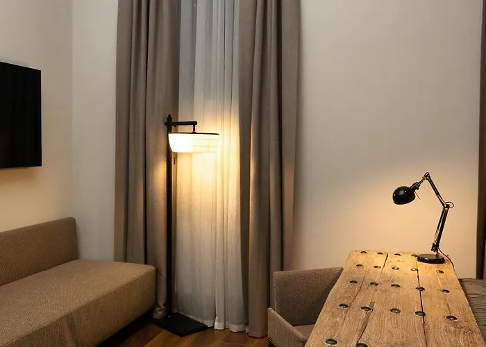 Quentin Hotel