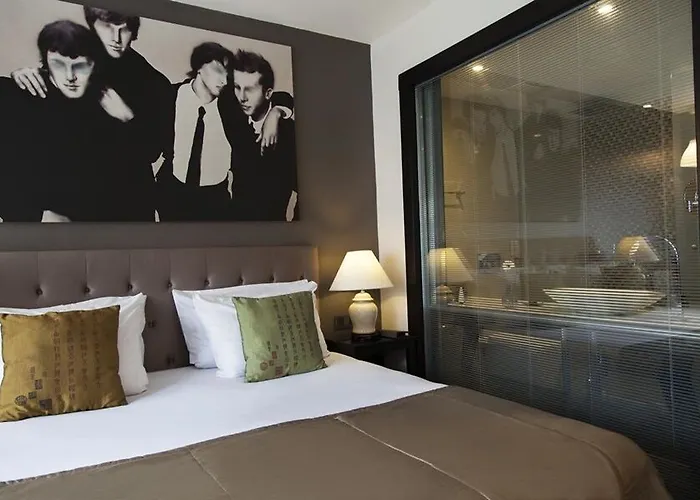 Quentin Hotel