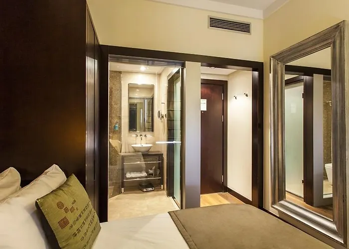 Hotel Quentin 4*