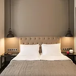 Quentin Ξενοδοχείο 4*